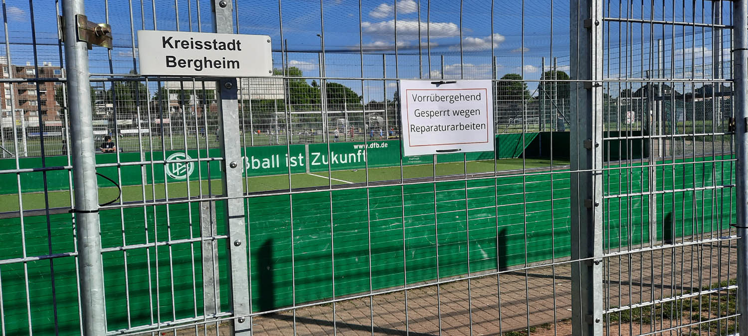2025 05 Kleinspielfeld gesperrt