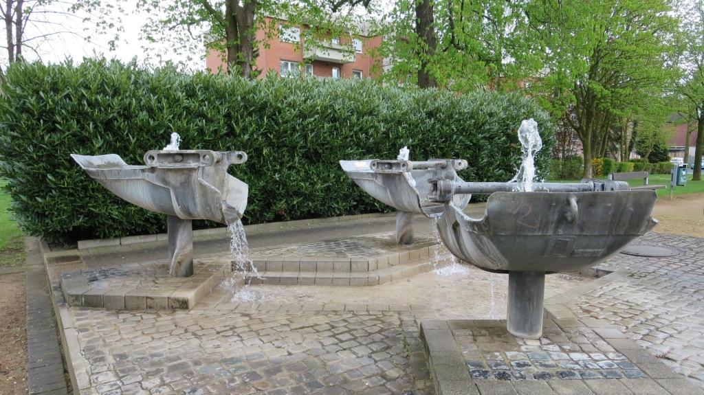 brunnen am kluettenplatz 2