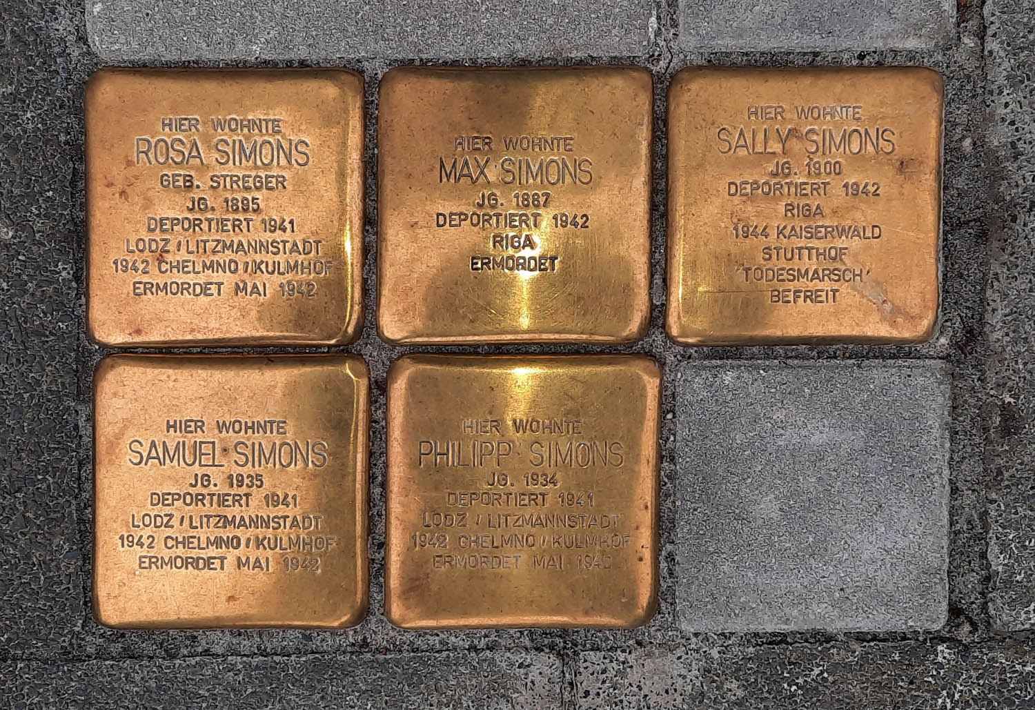 2022 09 Stolpersteine Familie Simons